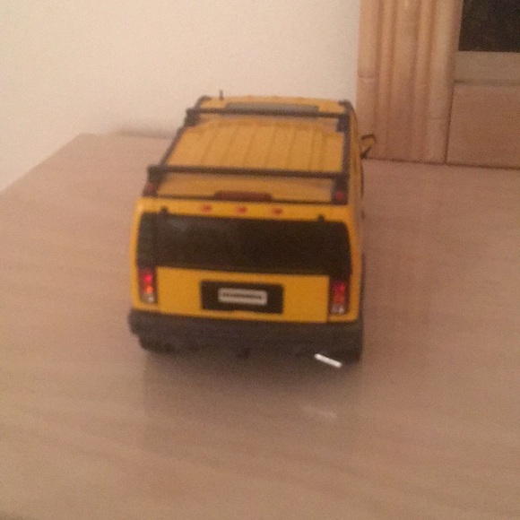 Yellow Hummer Model - Picture 4 of 5